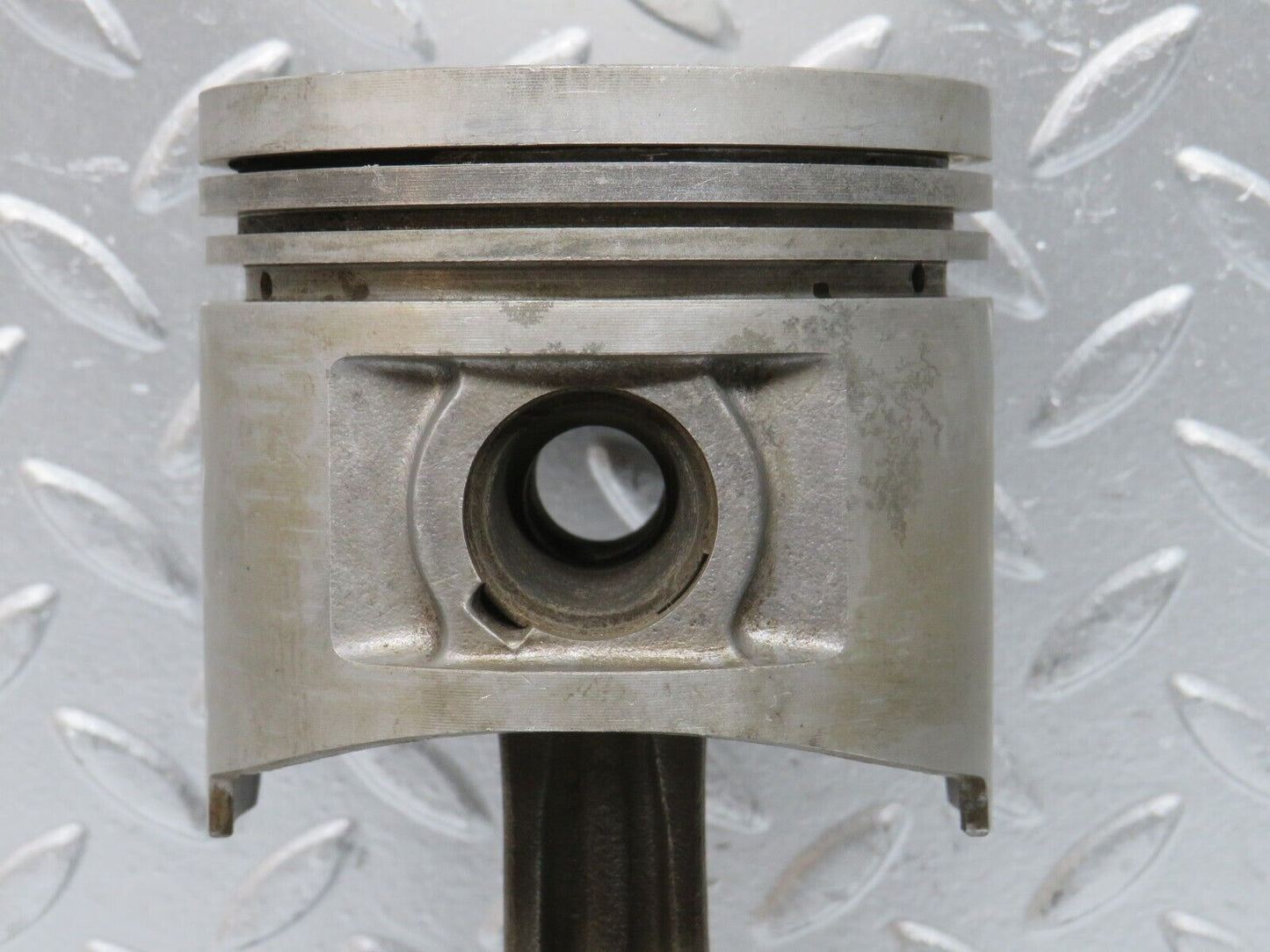 32772 Mercedes-Benz C107 R107 350 V8 Piston With Connecting Rod 92mm 11607
