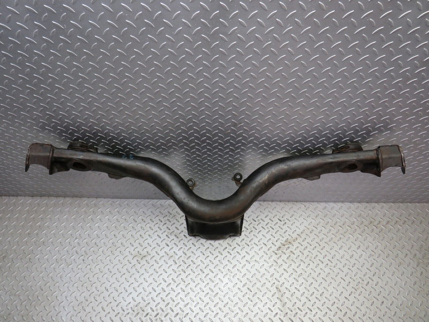 39968 Mercedes-Benz R107 350SL Rear Subframe Axle Carrier