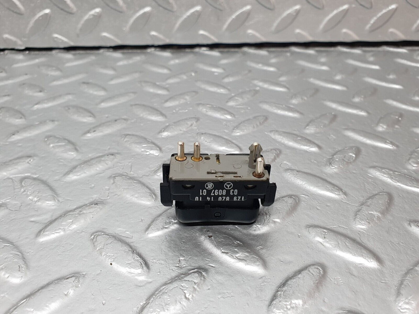 42389 Mercedes-Benz R129 320SL Coupe Right Door Window Switch 1298201410