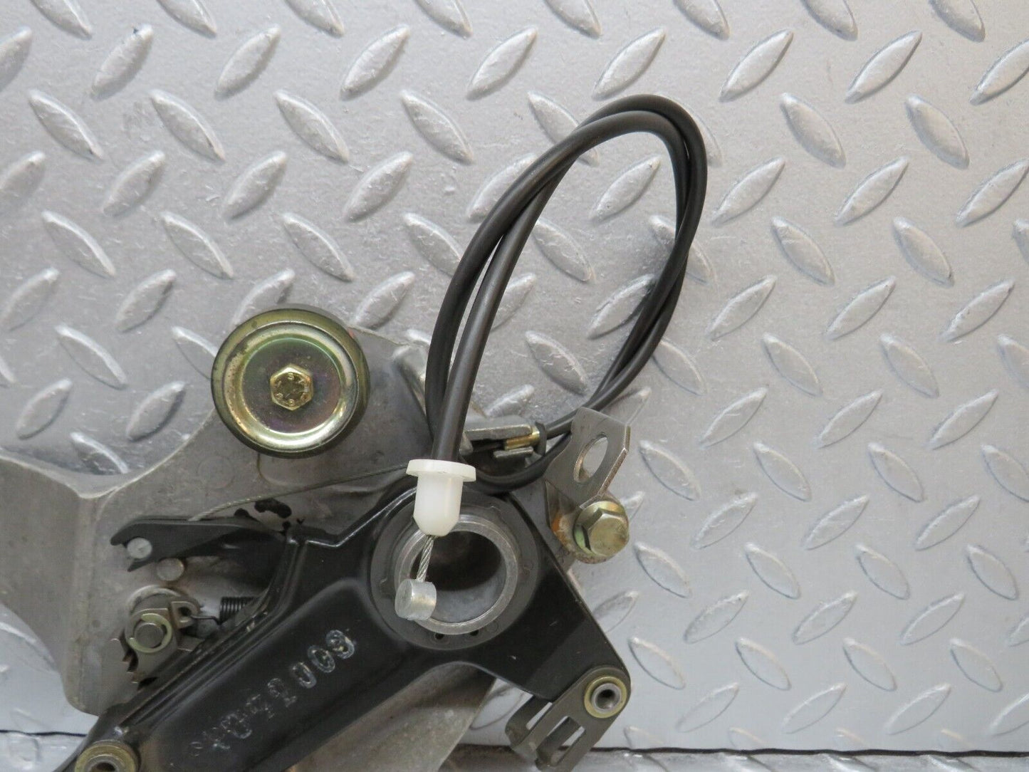 39507 Mercedes-Benz R129 320SL Coupe Parking Brake Pedal 1294270101 1294270336 1244270382