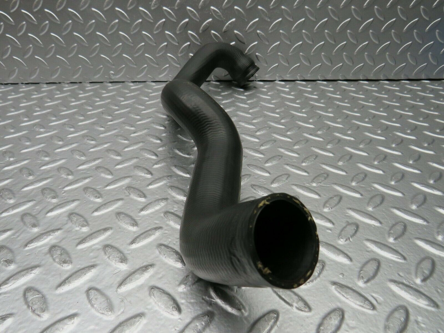 22572 Mercedes-Benz C124 E220 Coupe Radiator Hose 1245015782 1245015882