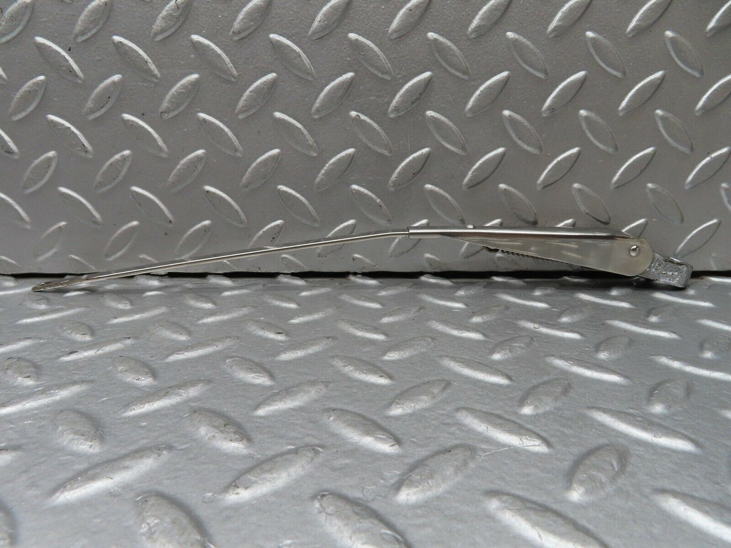 18404 Mercedes-Benz W111 220SE Coupe Wiper Arm Right Side