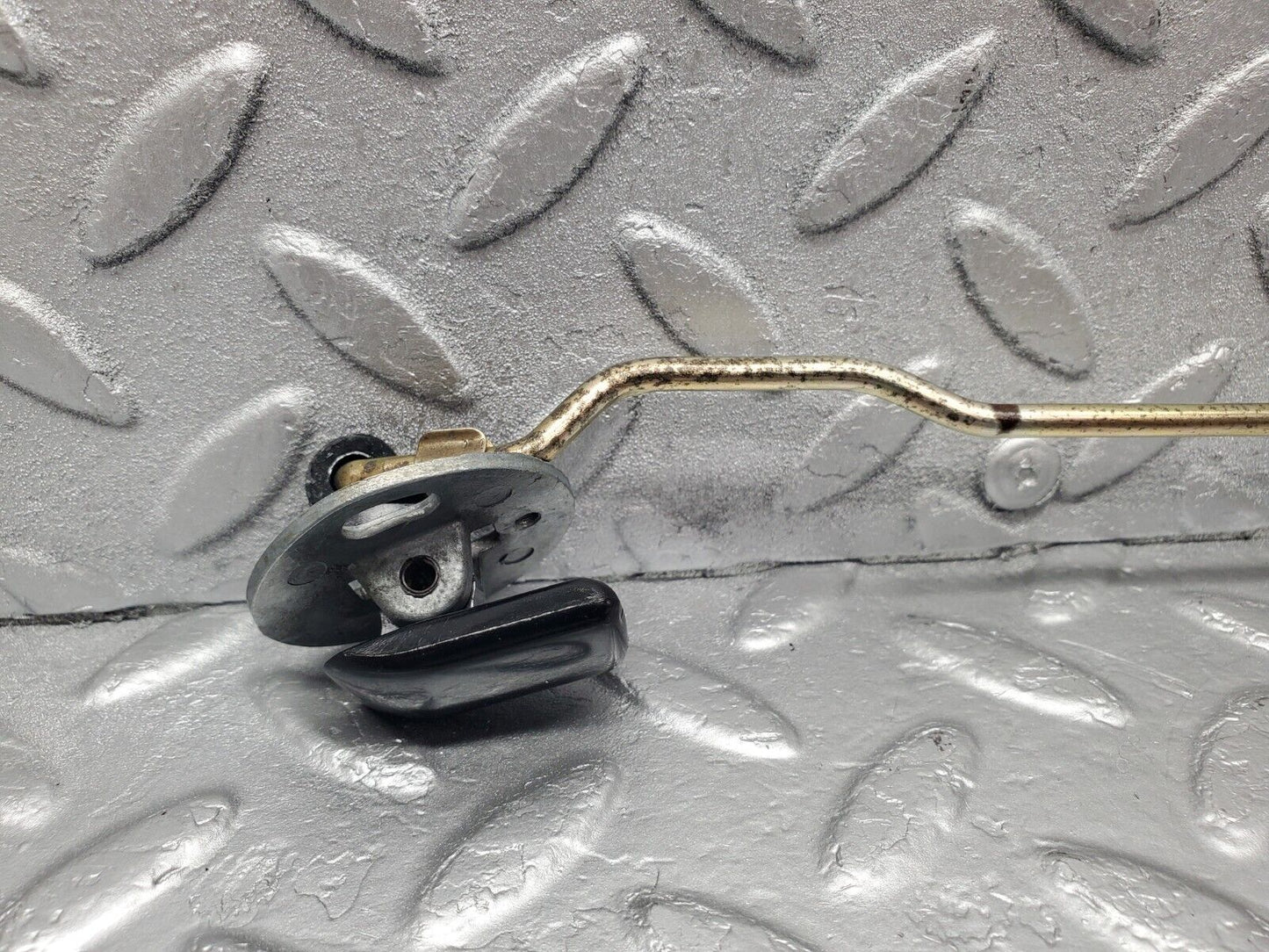 46403 Mercedes-Benz C123 280CE Coupe Door Lock Handle Left Side