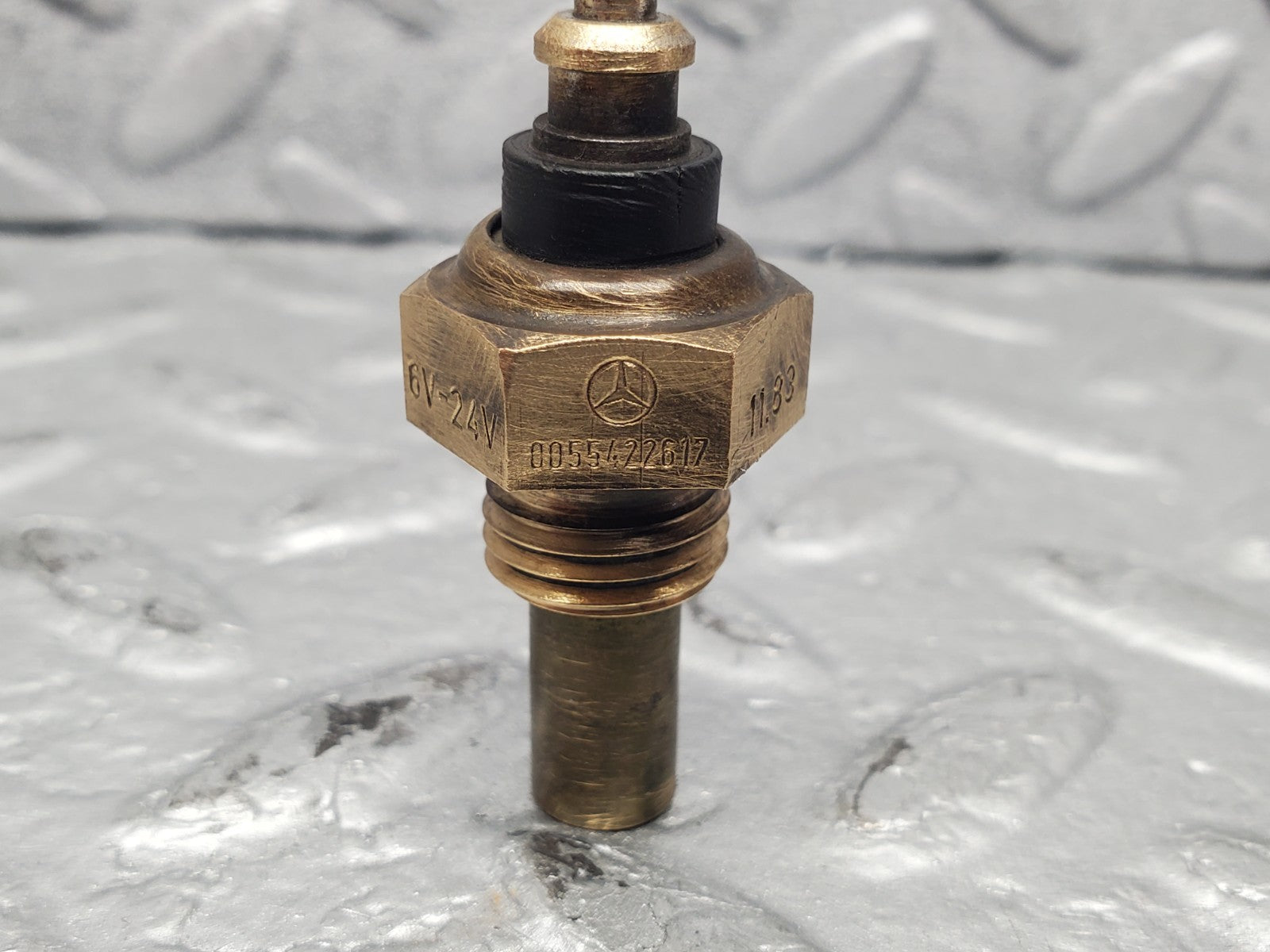W126 Coupe coolant temperature sensor used OEM