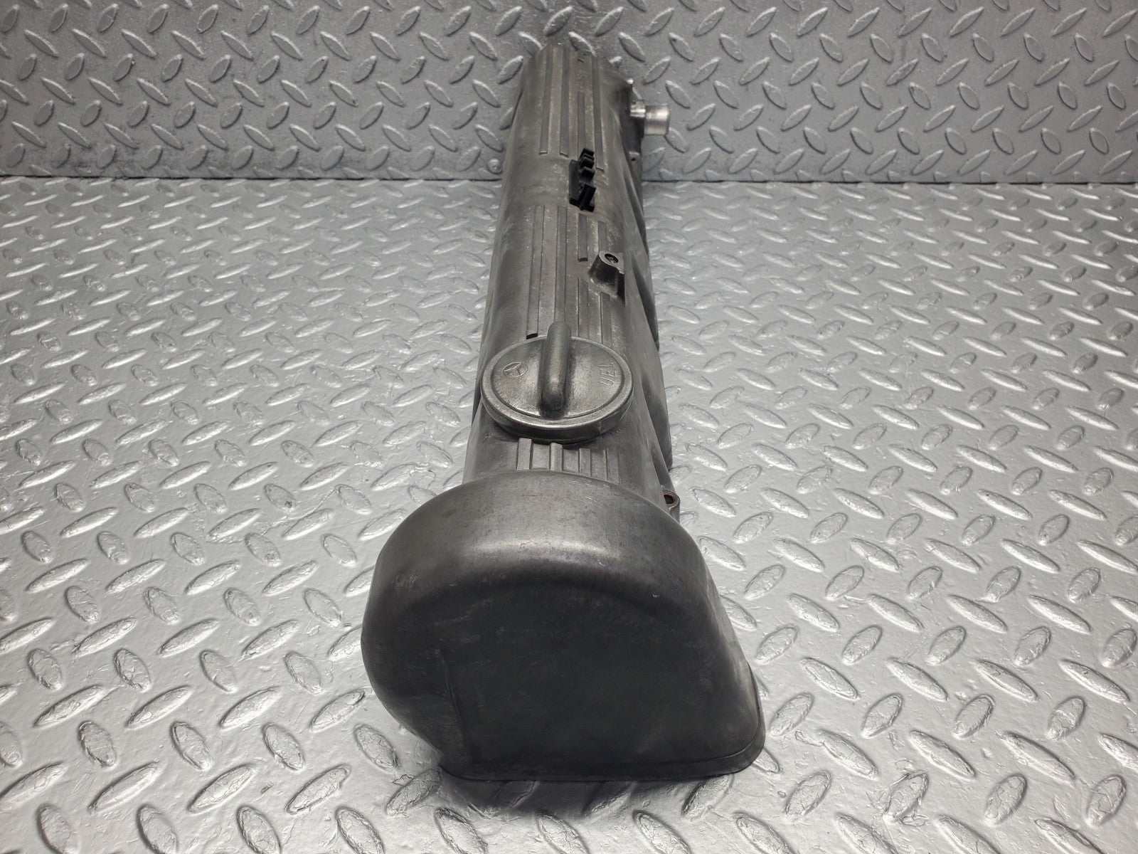 W126 Coupe cylinder head valve cover right used OEM