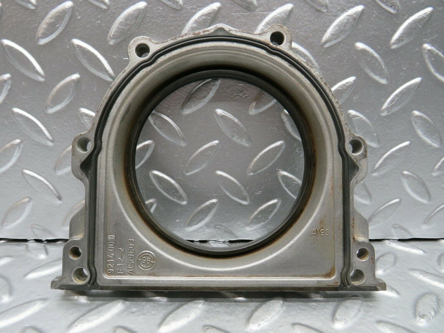 22442 Mercedes-Benz C124 E220 Coupe Crankshaft Rear Sealing Cover