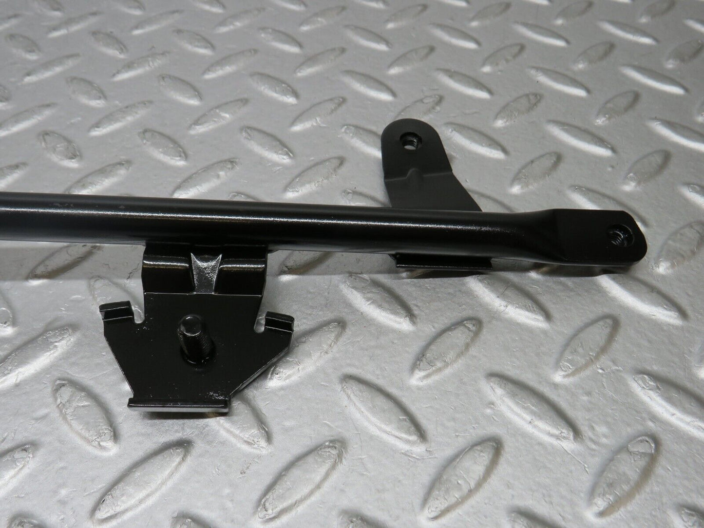 36140 Mercedes-Benz W126 420SE Horn Bracket Horn Holder