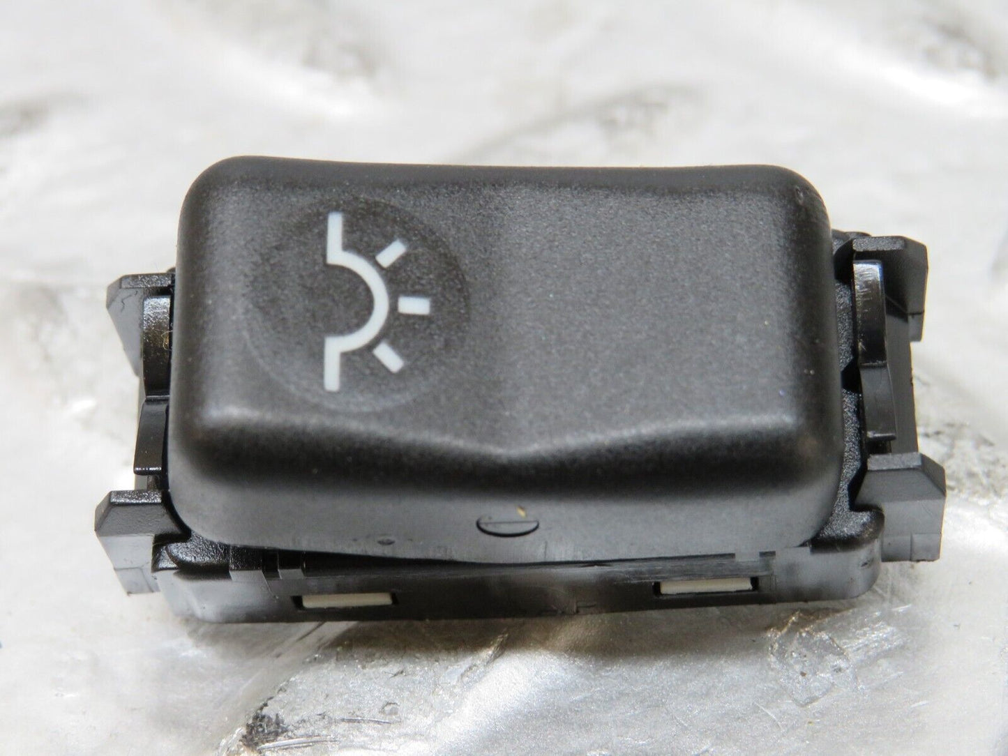 26527 Mercedes-Benz C124 220CE Coupe Interior Dome Light Switch 1248209810