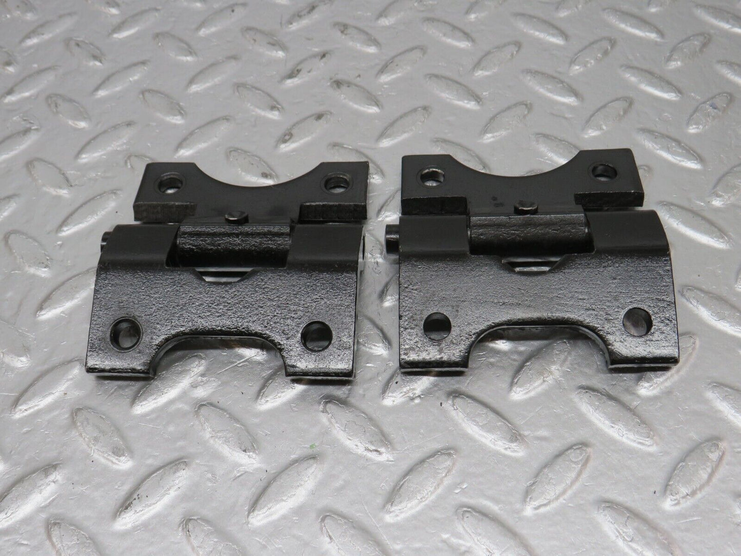 33554 Mercedes-Benz C107 R107 Door Hinge Right