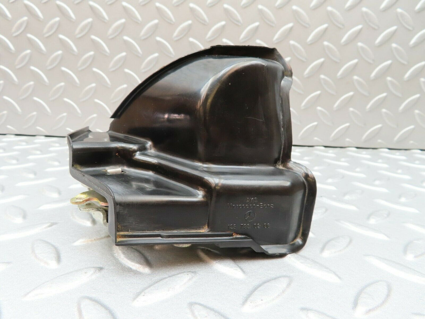 3705 Mercedes-Benz S123 200T Wagon Rear Right Door Lock Mechanism 1237330208