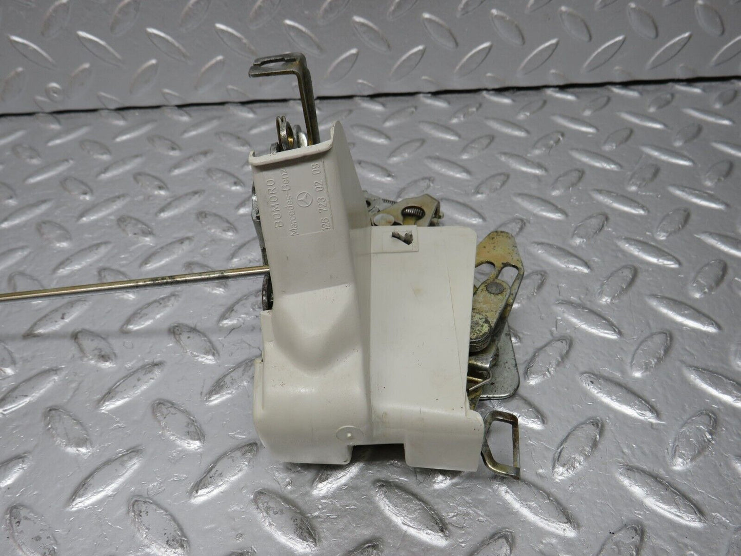 34369 Mercedes-Benz C126 380SEC Coupe Right Door Lock Mechanism 1267230208