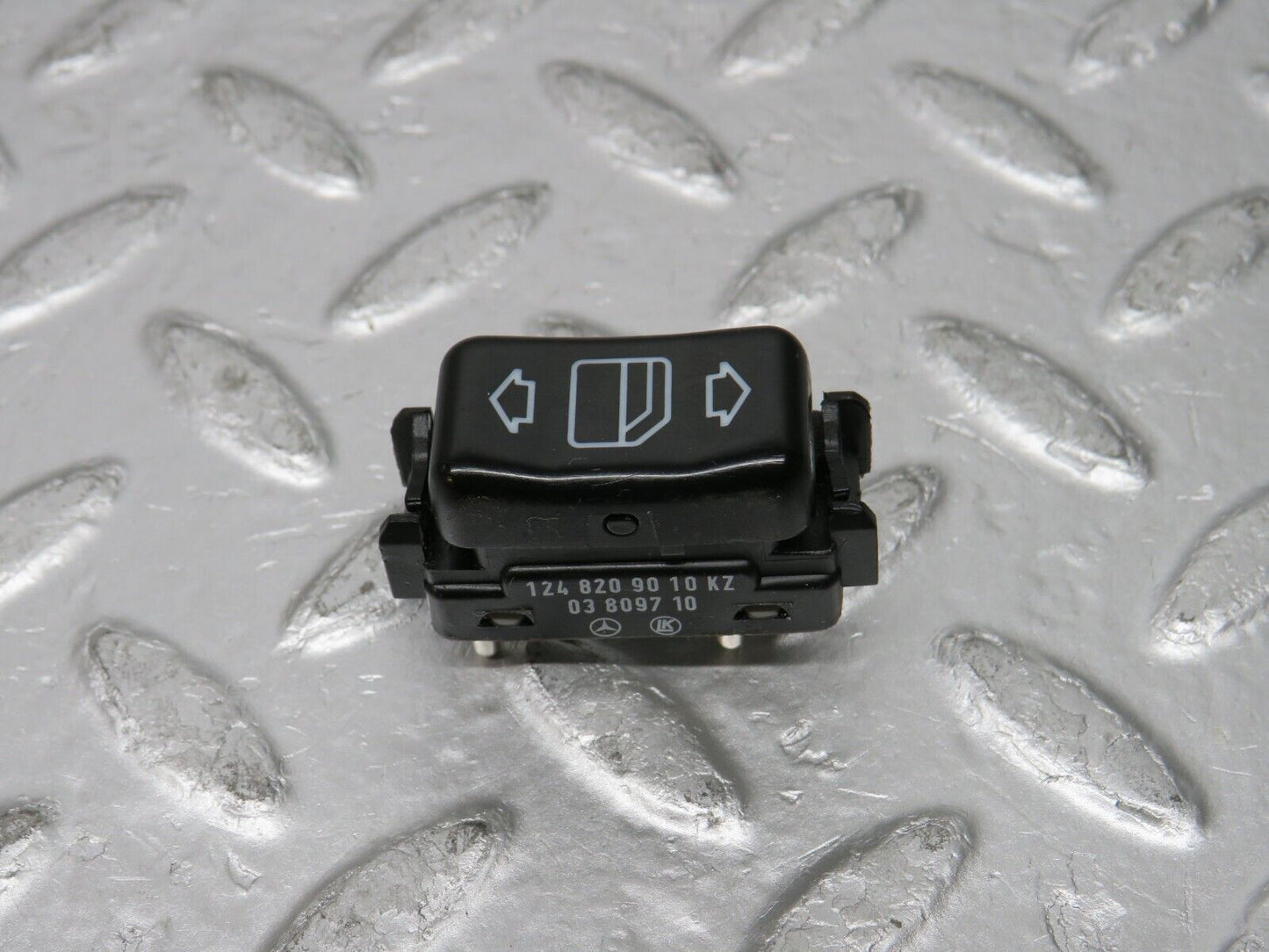 30518 Mercedes-Benz W124 230E Electric Window Switch Right Side 1248209010