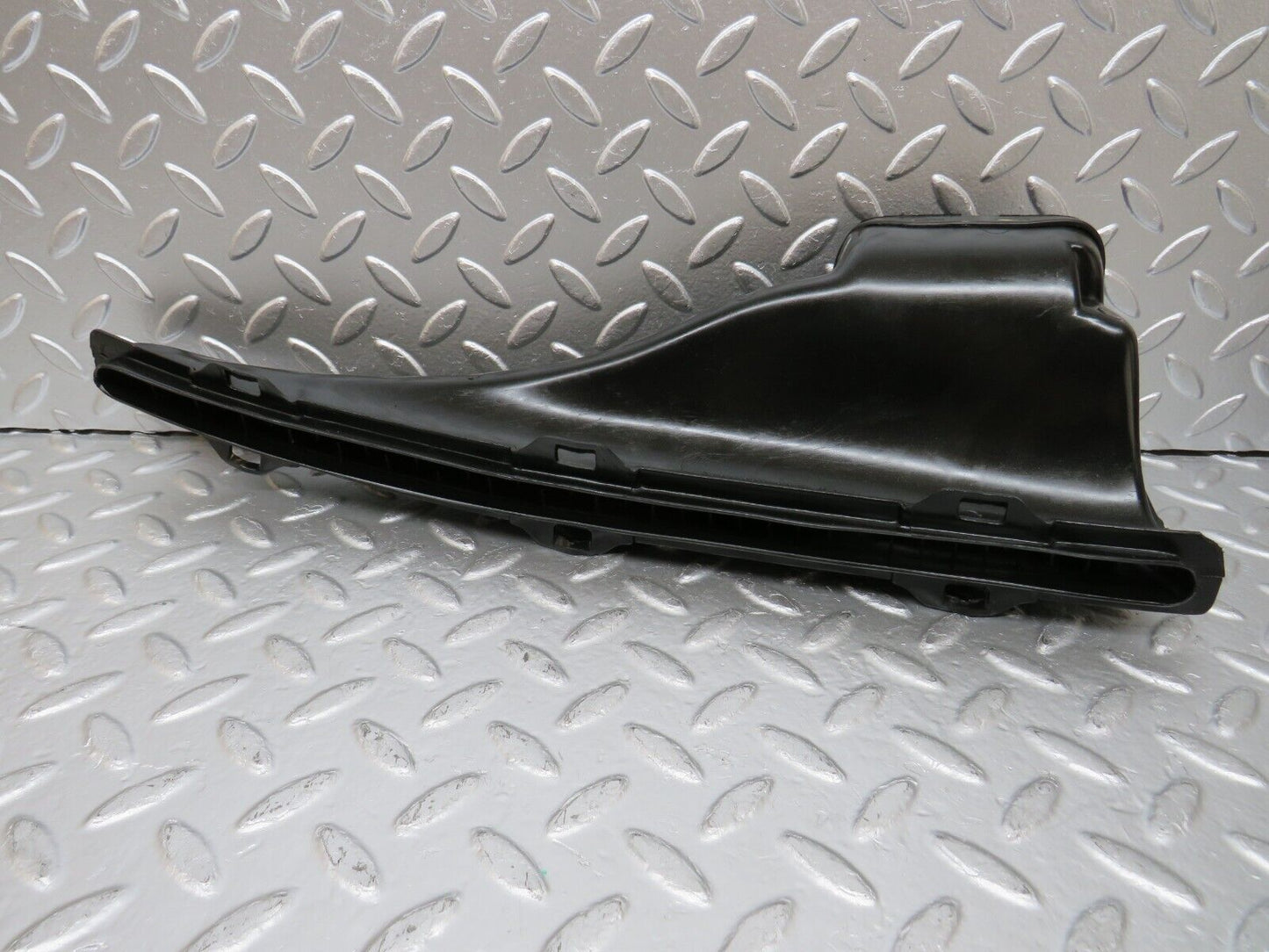 25569 Mercedes-Benz W123 200 Air Duct Vent Left And Right Side 1238300119