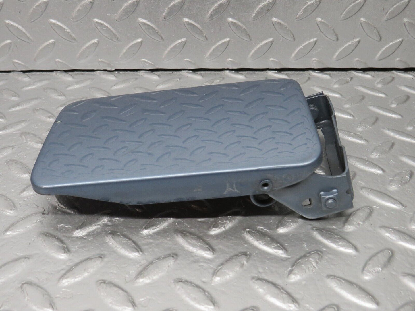 39090 Mercedes-Benz R107 500SL Coupe Fuel Tank Flap Cap