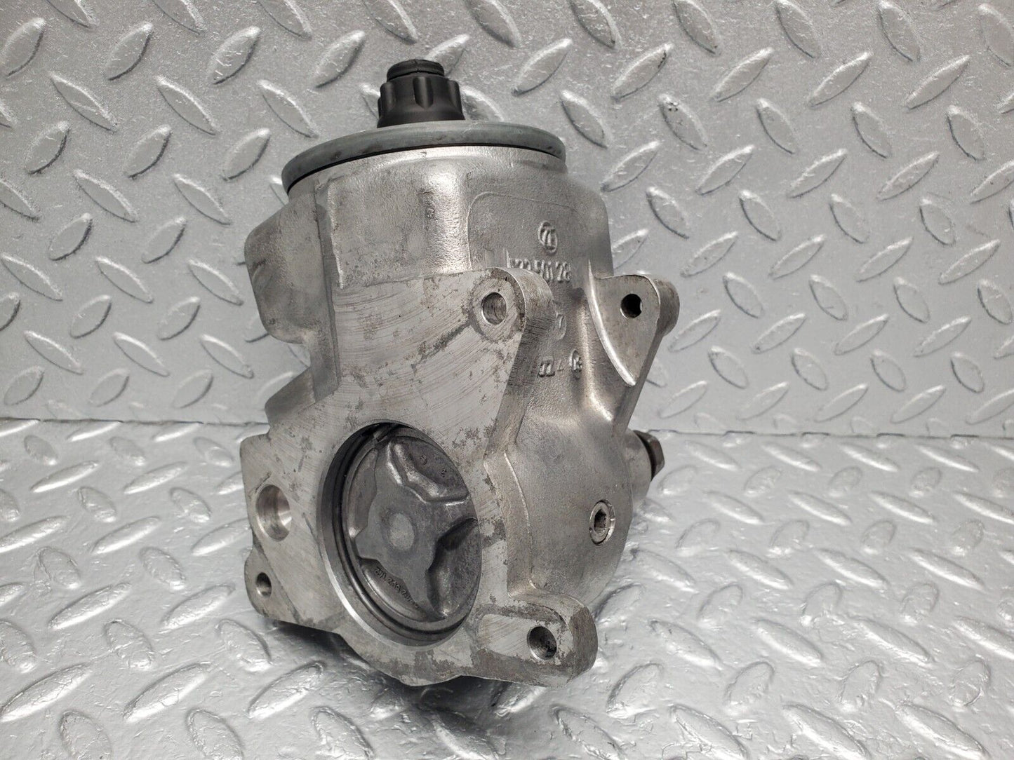 46024 Mercedes-Benz W126 420SE Power Steering Pump 1264601480 7672900446