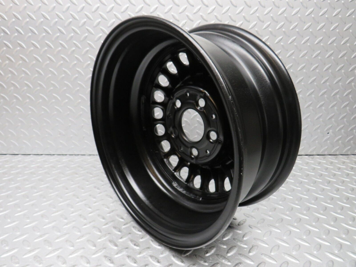 37726 Mercedes-Benz W109 300SEL Steel Wheel 6Jx14H2 ET30 1084000702