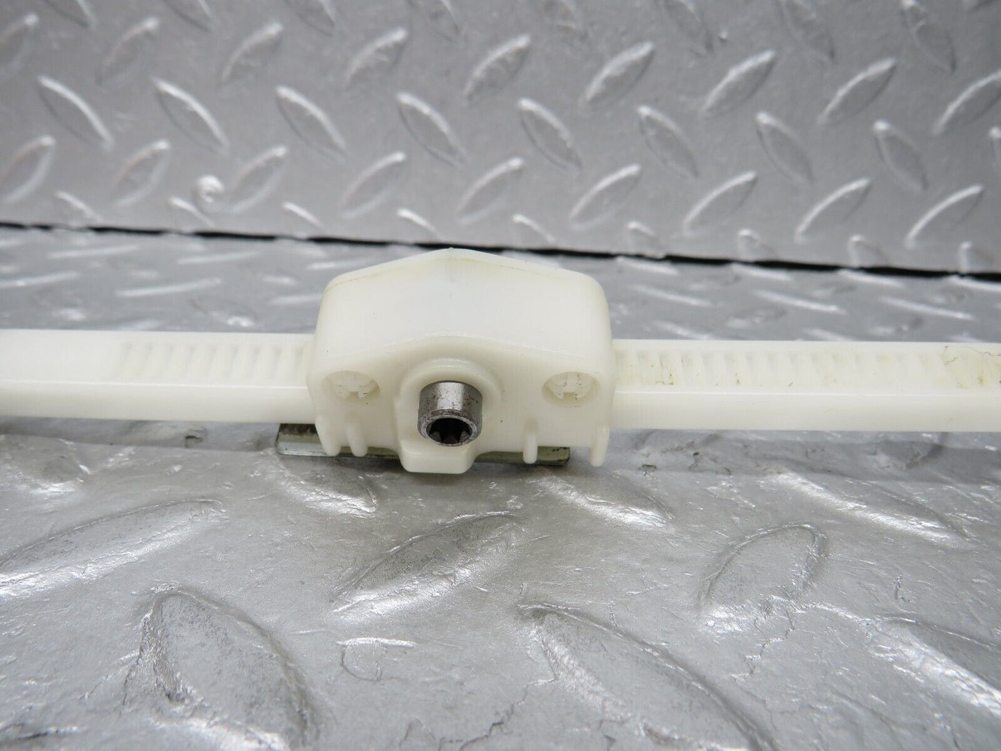 37105 Mercedes-Benz C126 420SEC Coupe Headrest Adjustment Plastic Rail Right