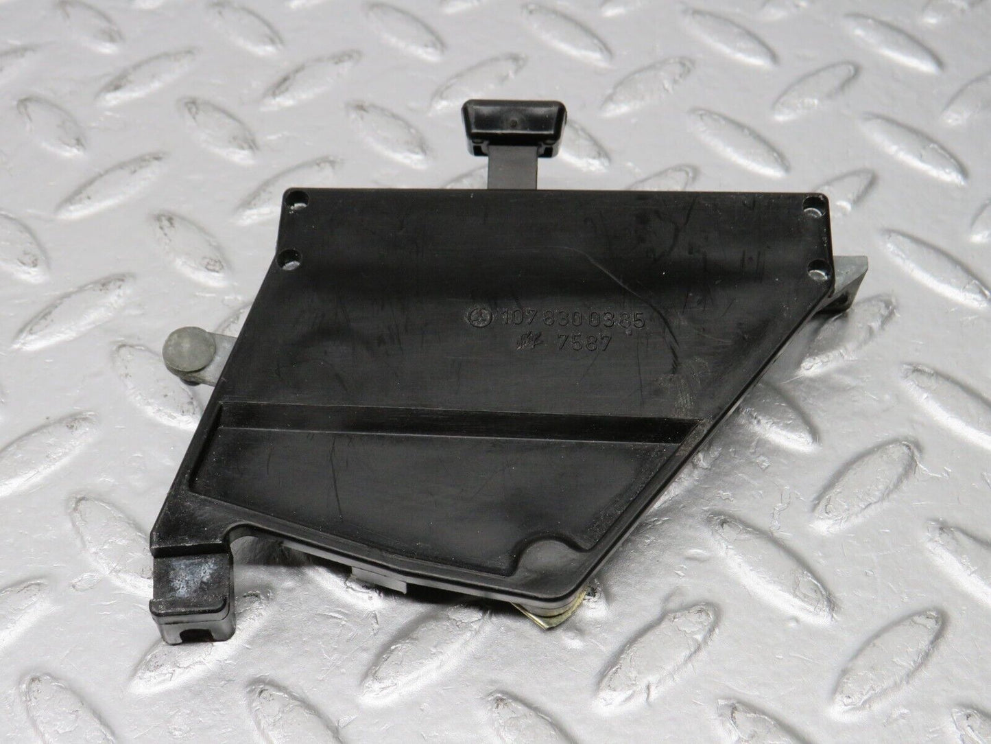 39202 Mercedes-Benz R107 500SL Air Vent Control Lever Left 1078300385