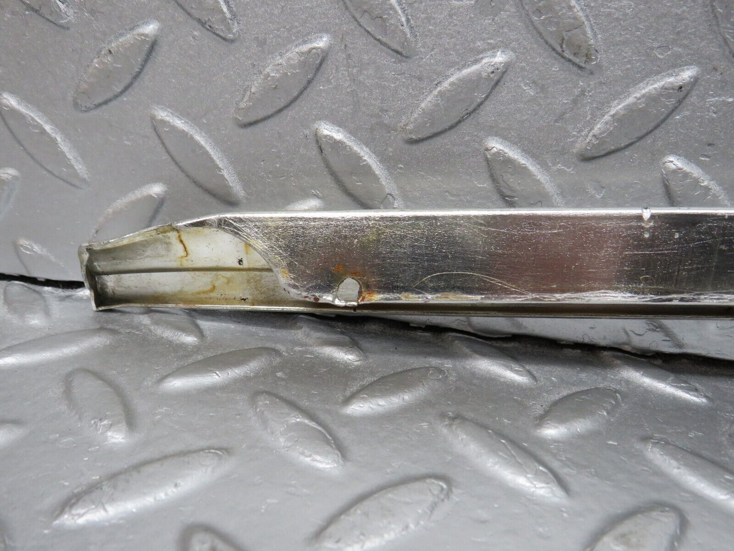 39860 Mercedes-Benz R107 350SL Coupe Hardtop Chrome Trim Left Side