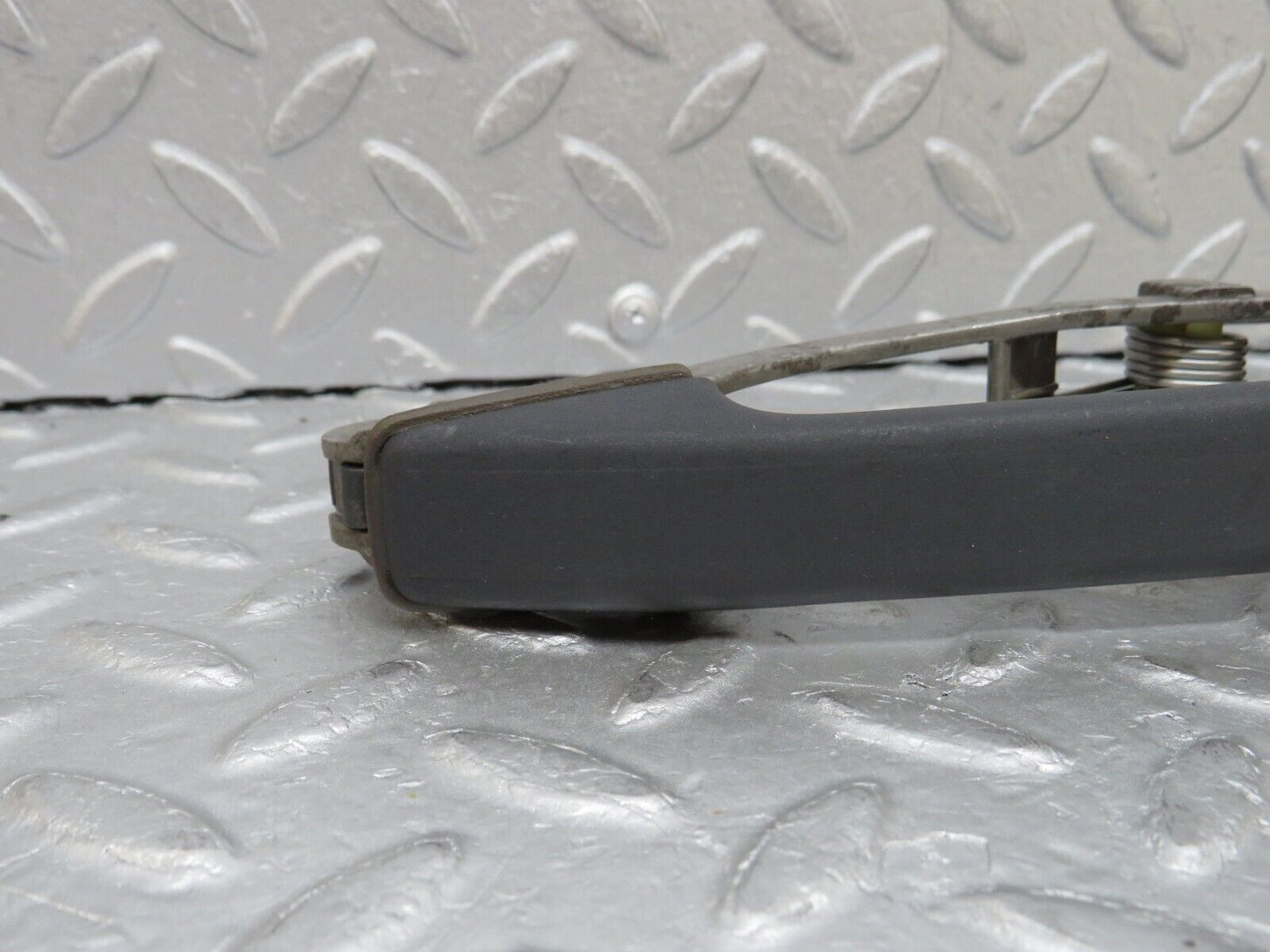 36642 Mercedes-Benz W201 190E Exterior Door Handle Front Left No Key