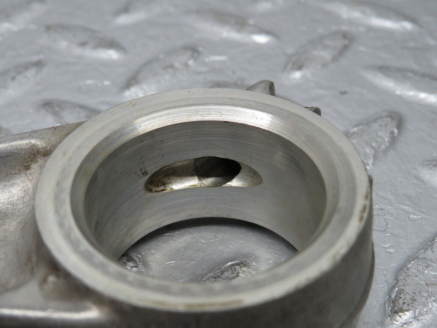 32794 Mercedes-Benz C107 R107 350 V8 Camshaft Tower Bearing 1160511810