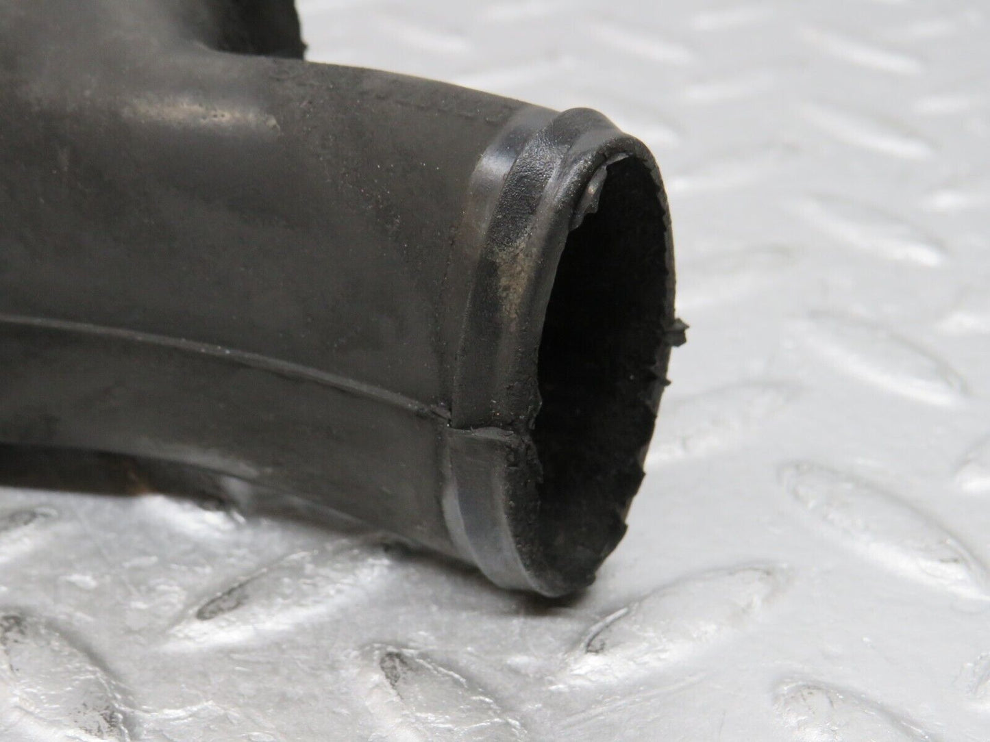 36661 Mercedes-Benz W201 190E 2.0L Heater Water Drain 2018320025