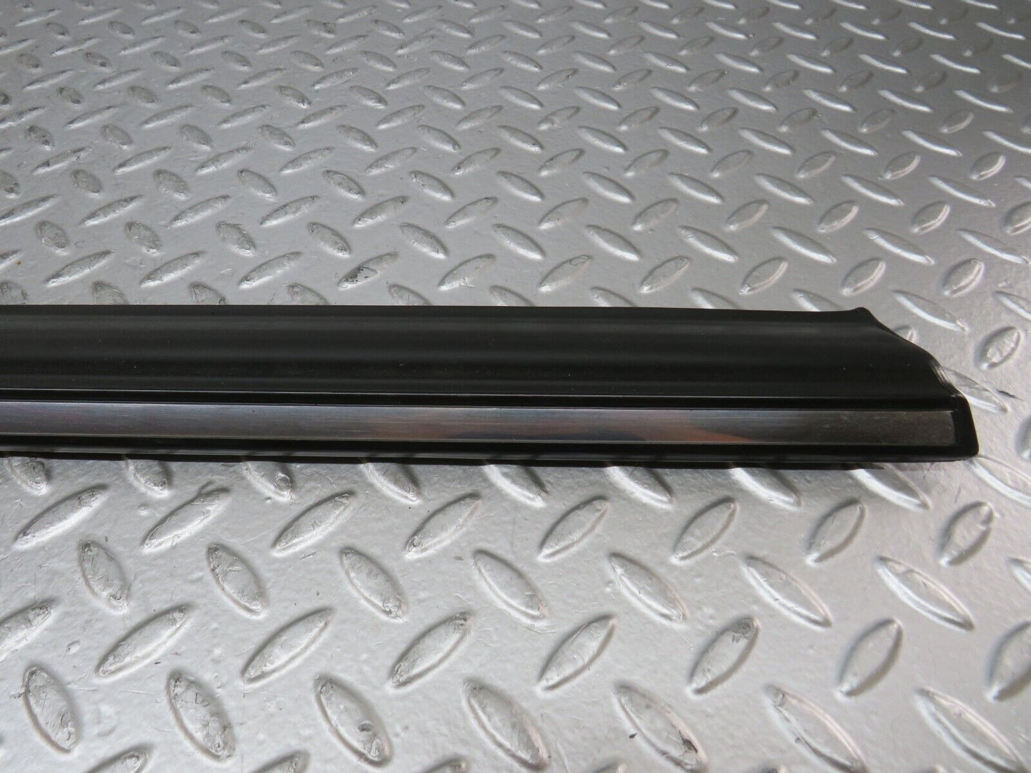 27113 Mercedes-Benz W123 280E Front Left Door Lower Moulding Trim