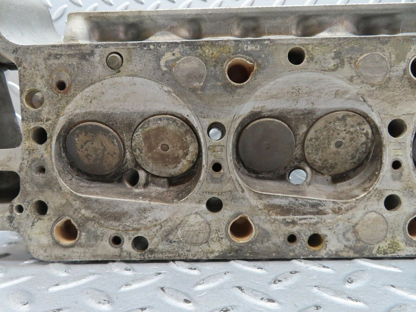 16532 Mercedes-Benz C107 350SLC Coupe Cylinder Head Right Side 1160161901