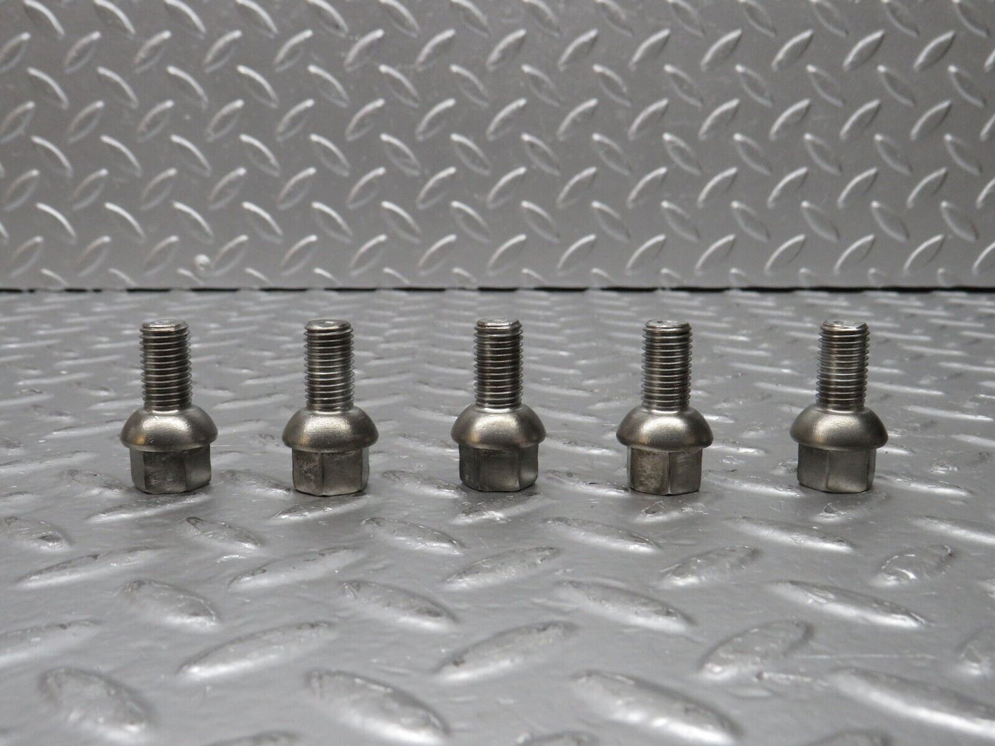31107 Mercedes-Benz 5x Steel Wheel Lug Bolt M12x1.5