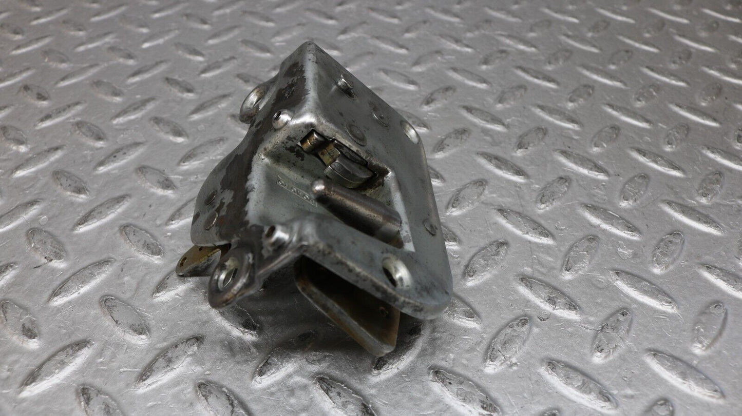 37269 Mercedes-Benz W109 300SEL Rear Left Door Lock Mechanism