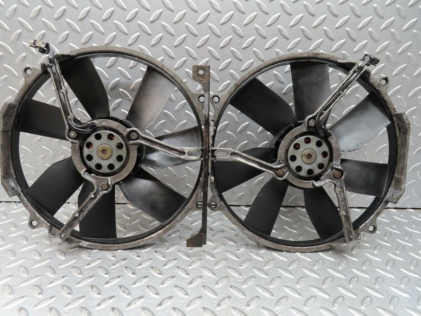 19636 Mercedes-Benz C140 CL420 Coupe Engine Cooling Fan AEG