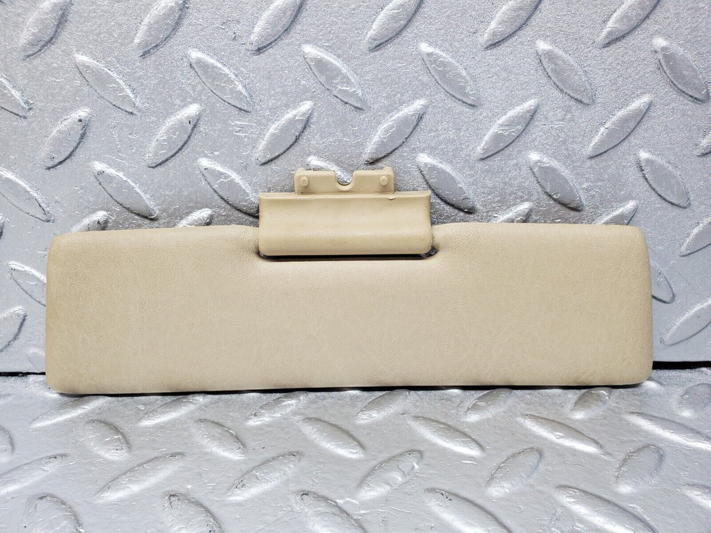 45593 Mercedes-Benz W126 420SE Middle Sun Visor Beige