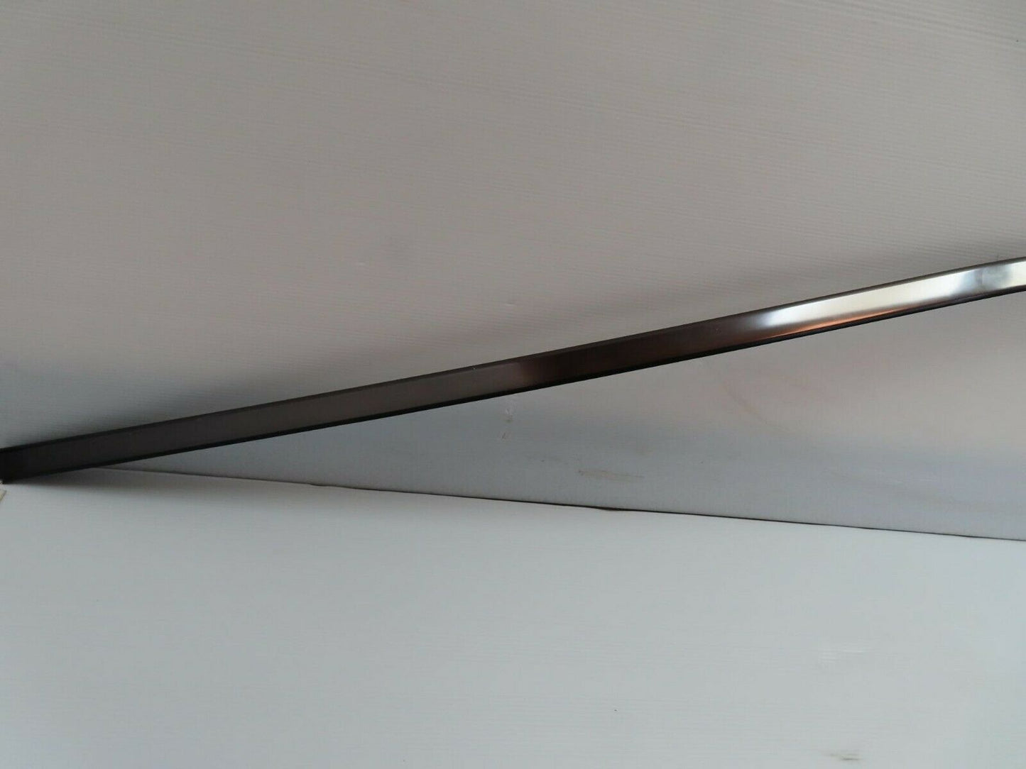 9539 Mercedes-Benz C124 300CE Coupe Roof Chrome Left Side