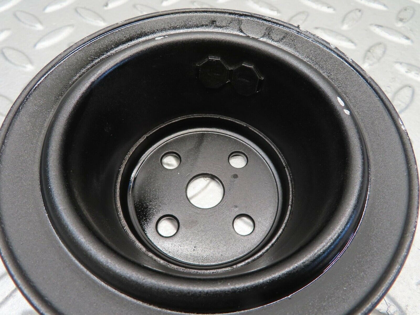 11773 Mercedes-Benz R107 450SL Water Pump Pulley
