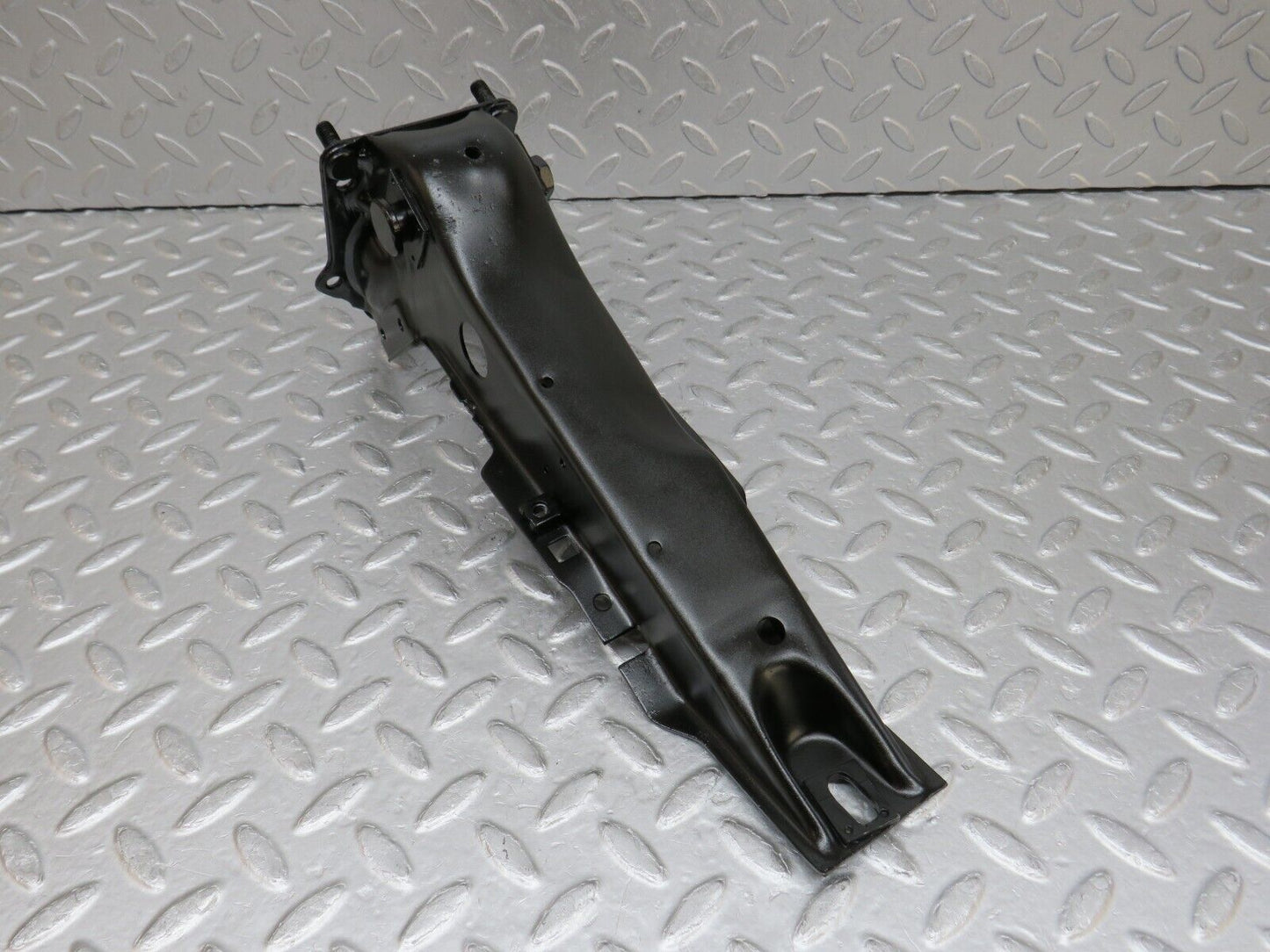 37520 Mercedes-Benz W109 300SEL Brake Pedal Bracket