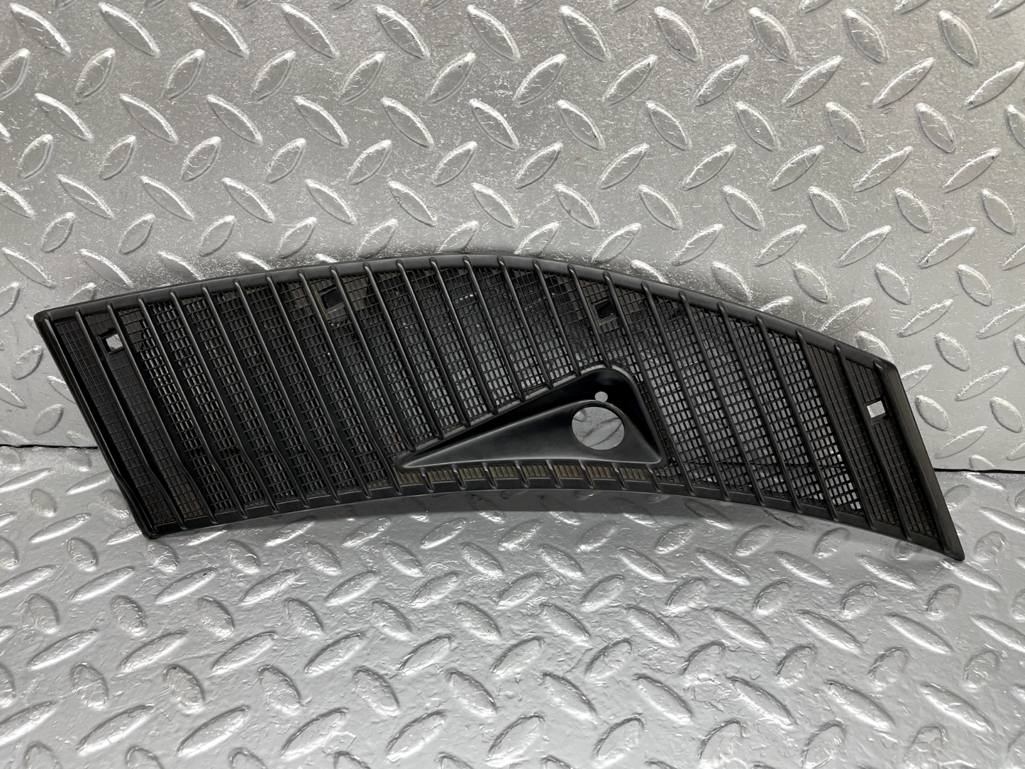 44275 Mercedes-Benz W123 280E Air Intake Grill Right Side 1238363065