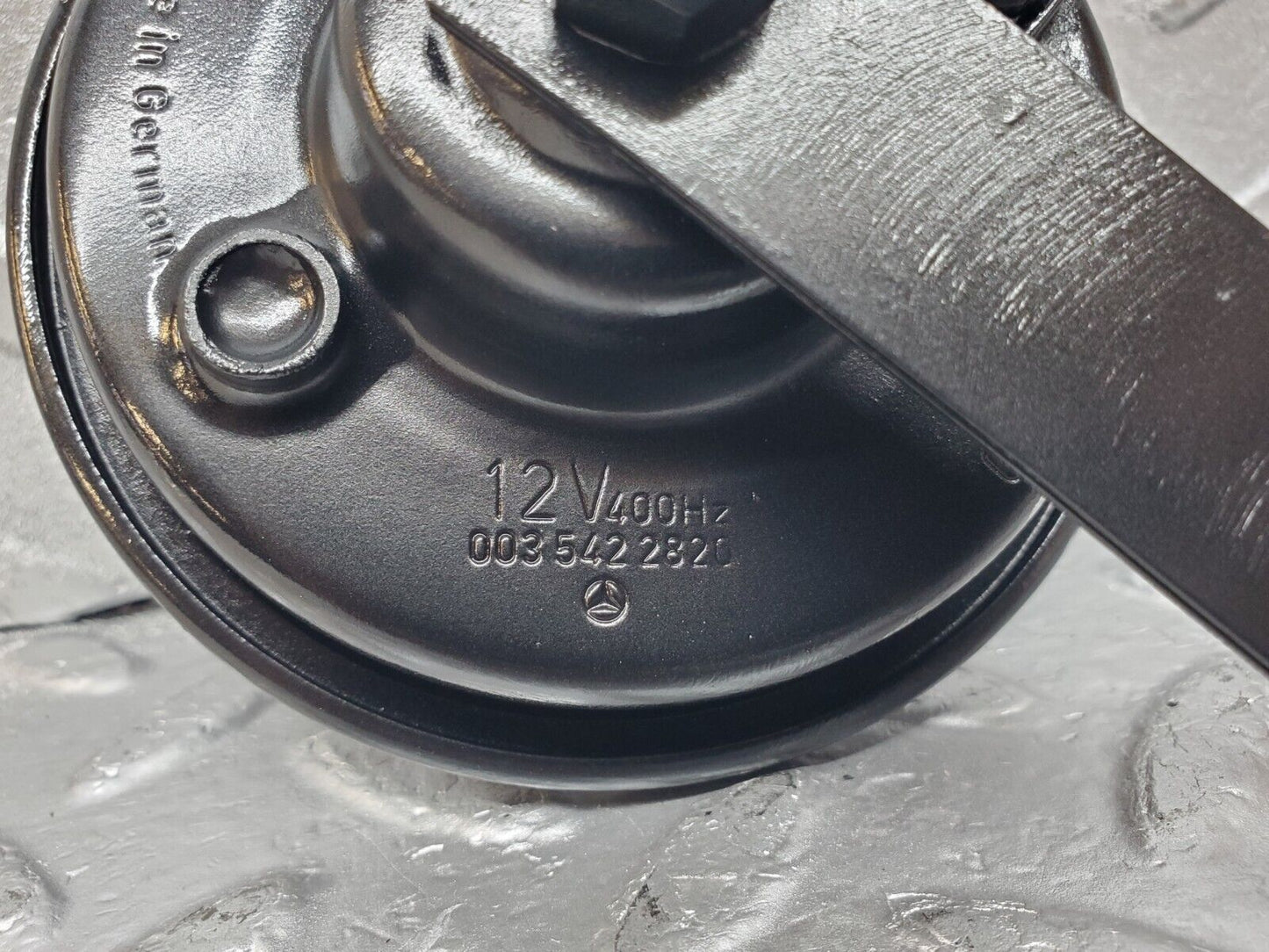 45207 Mercedes-Benz R129 300SL Coupe Horn 0035422820 002952