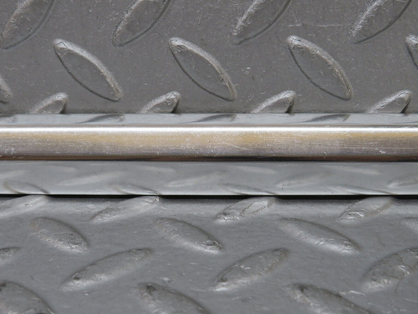 36294 Mercedes-Benz W126 420SE Front Left Door Chrome Moulding Trim