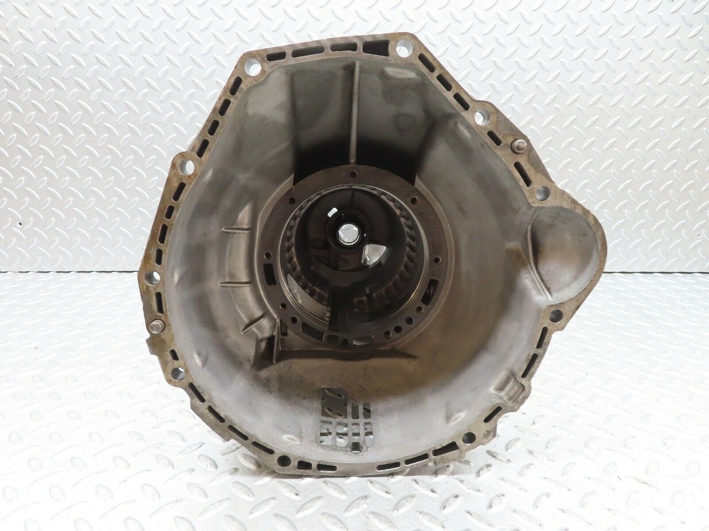 17849 Mercedes-Benz W123 230E Automatic Transmission Housing 1232705201