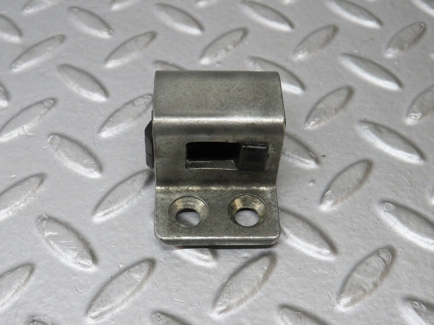 36128 Mercedes-Benz W126 420SE Door Lock Latch Right Side