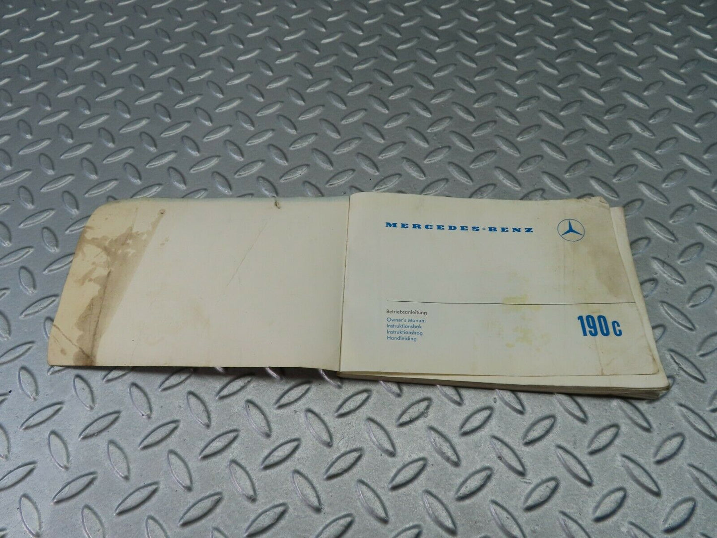 8000 Mercedes-Benz W110 190C Owner's Manual Handbook 1105841696