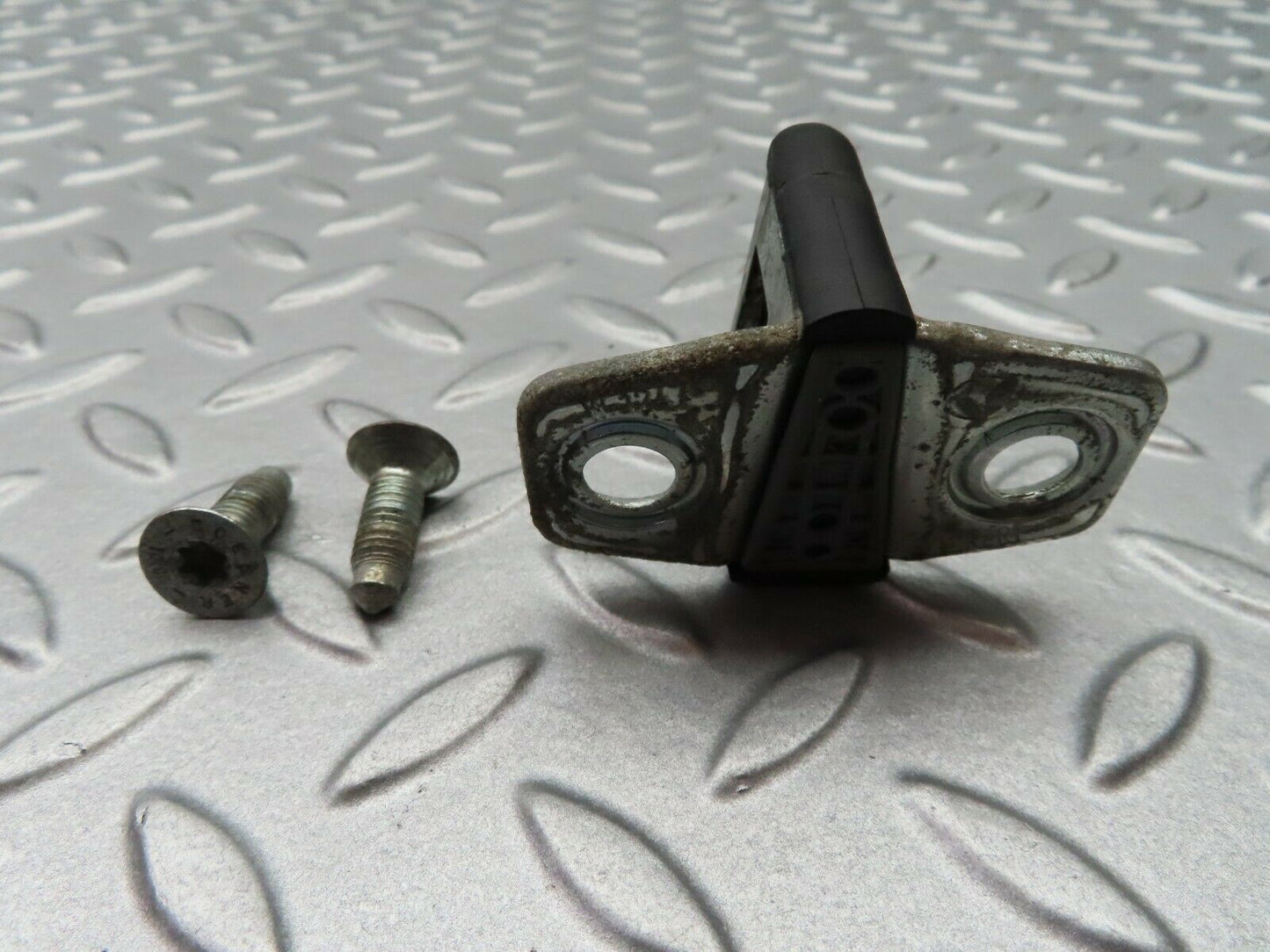 5368 Mercedes-Benz W124 230E Door Lock Latch