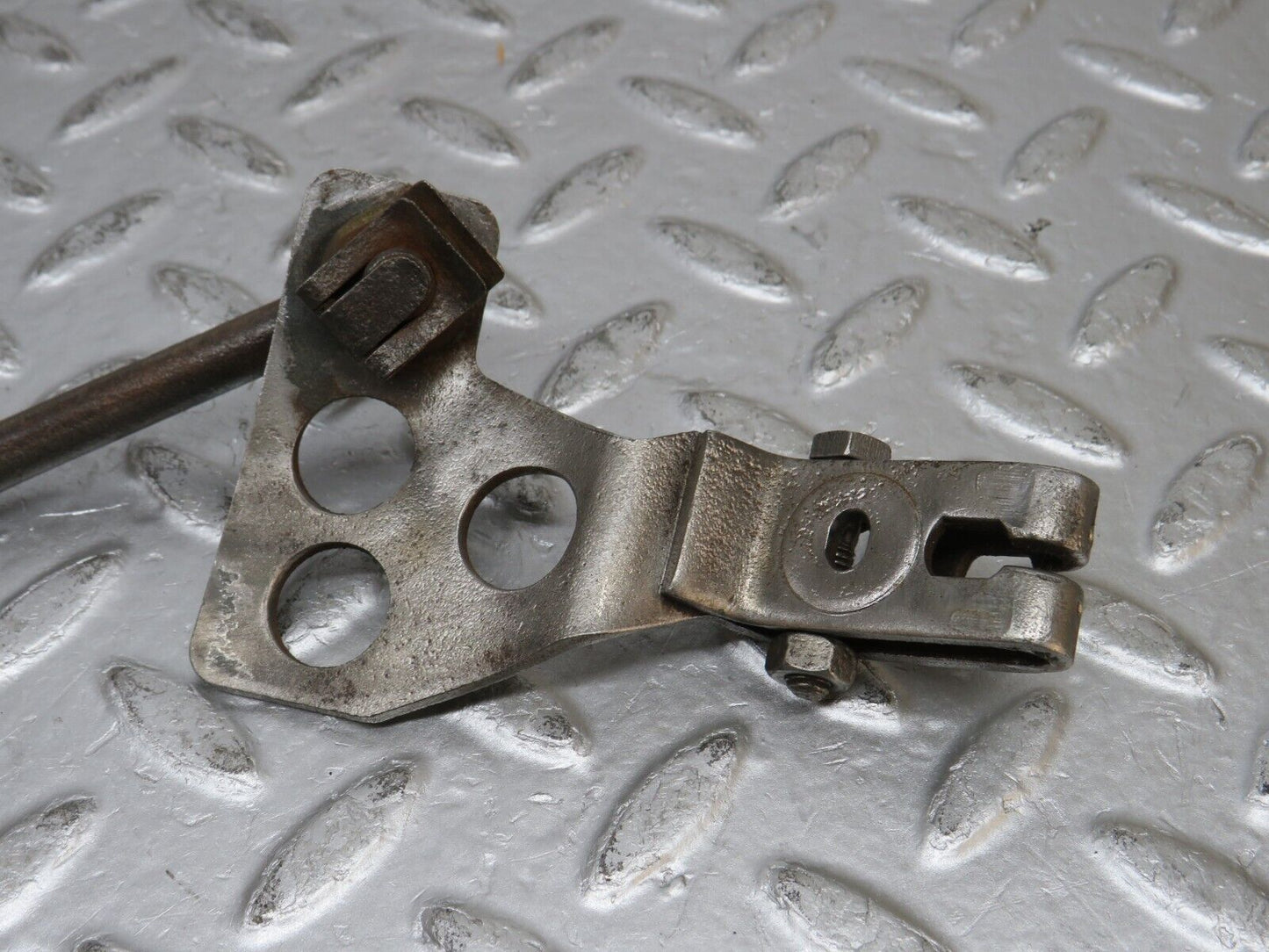 32810 Mercedes-Benz C107 R107 350 V8 Gearbox Linkage
