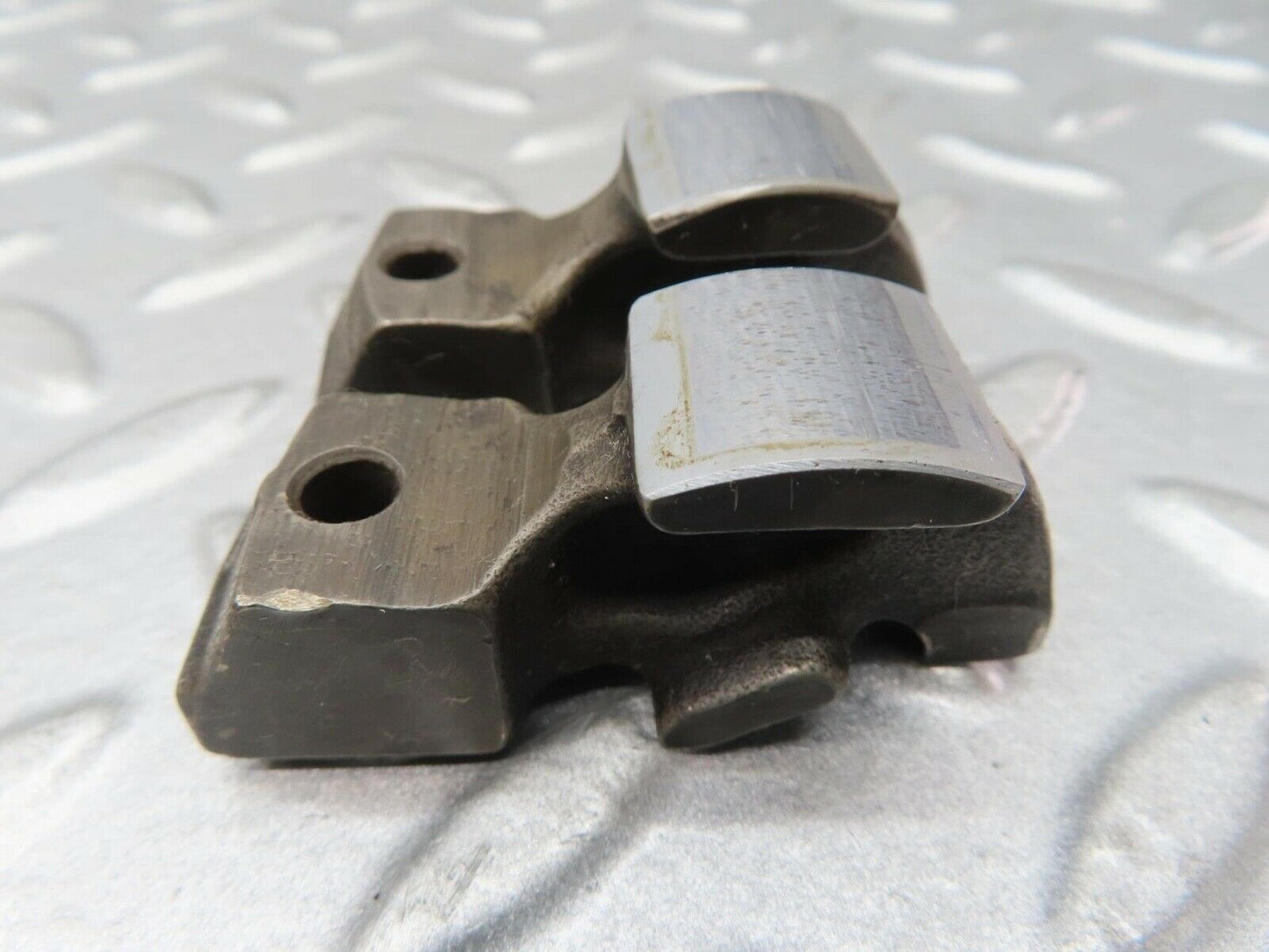 16747 Mercedes-Benz C107 380SLC Valve Rocker Arm