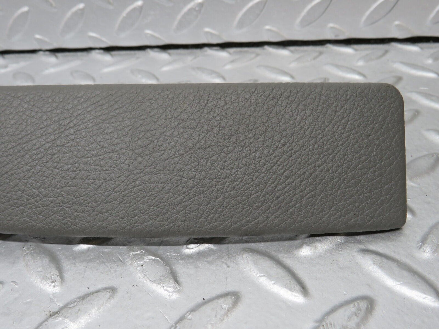 35159 Mercedes-Benz W221 CD Player Lower Cover Panel 2216800578