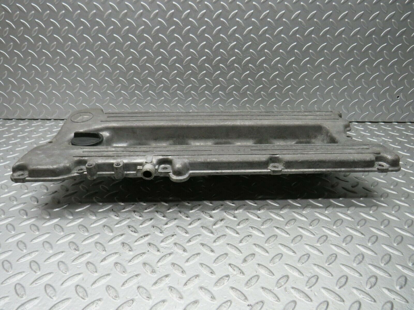 22232 Mercedes-Benz S123 280TE Wagon Cylinder Head Valve Cover 1100160905