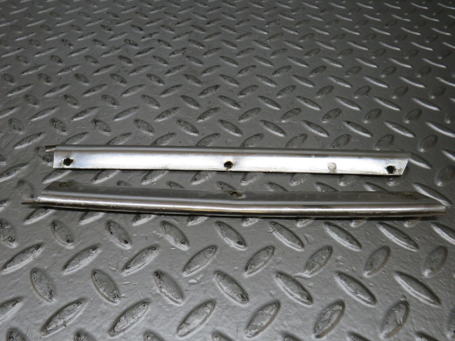 26359 Mercedes-Benz W116 450SE Roof Chrome Moulding Trim Pair
