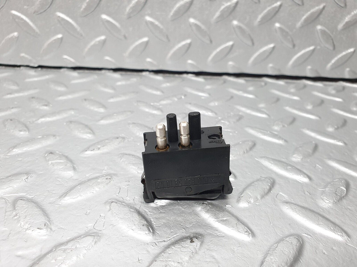 40766 Mercedes-Benz W123 300D Interior Light Switch 0008205910