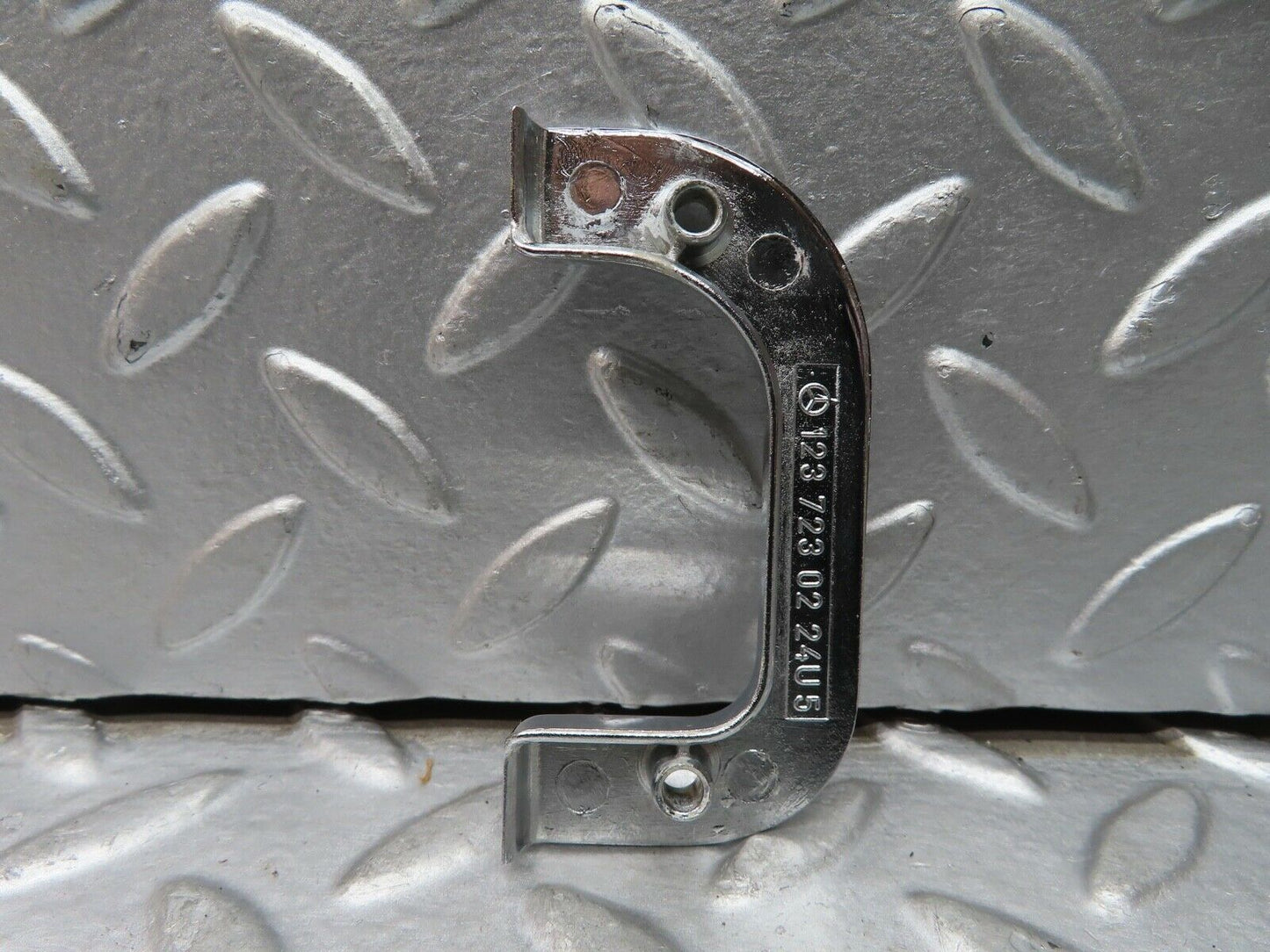 21490 Mercedes-Benz W126 300SE Right Chrome Door Latch Trim 1237230224