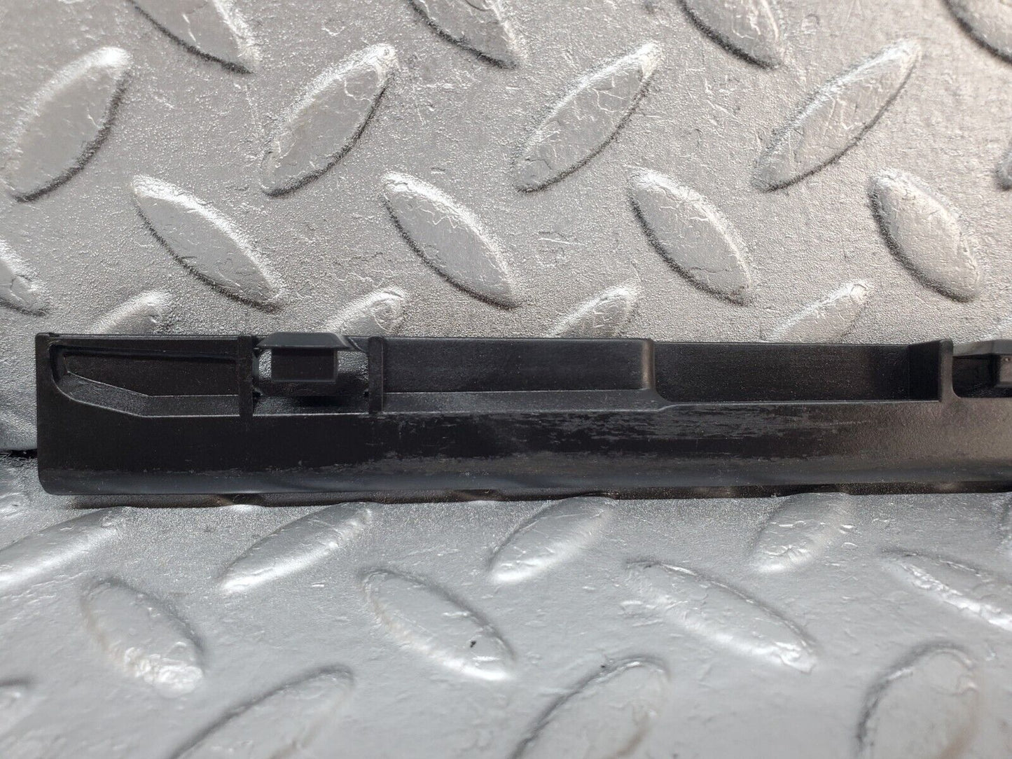 44676 Mercedes-Benz W124 220E Sunroof Frame Guide Rail 1247820131 1247820231